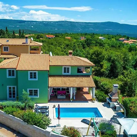 Beautiful Poolside In * Rakalj