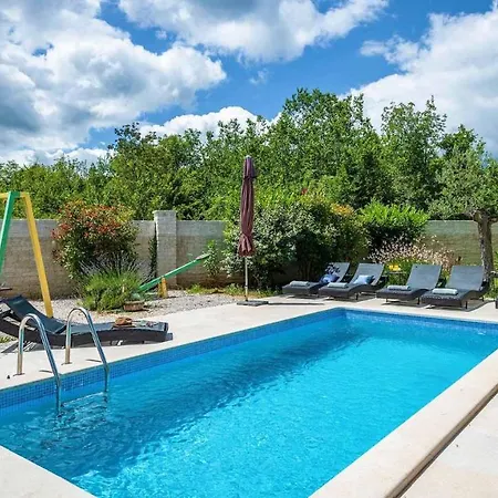 Beautiful Poolside In * Rakalj