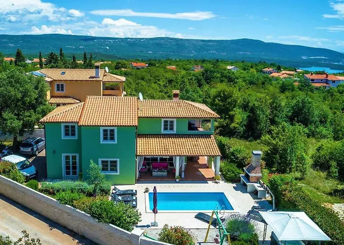 Beautiful Poolside In * Rakalj